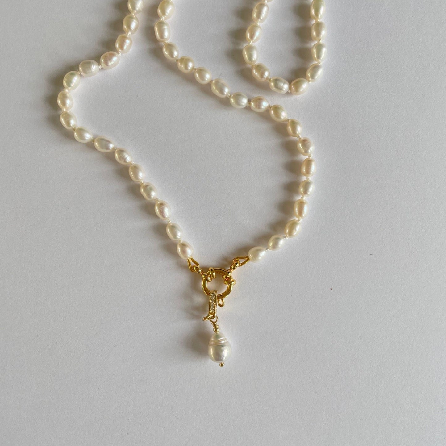 Ketting van zoetwaterparels met gold filled boeislot