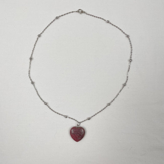 Schakelketting met rood hart van rhodoniet